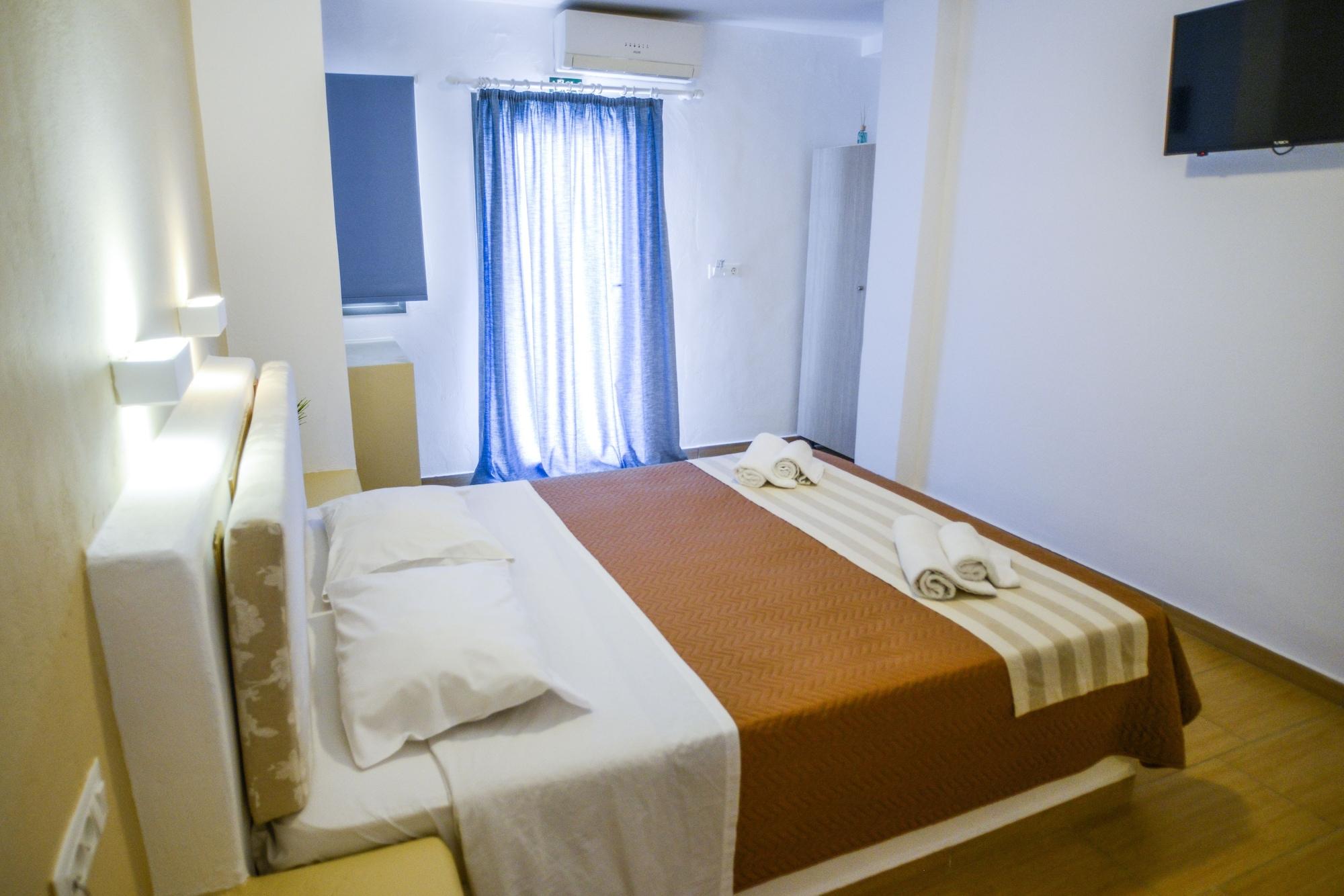 Omiros Hotel メッサリア エクステリア 写真