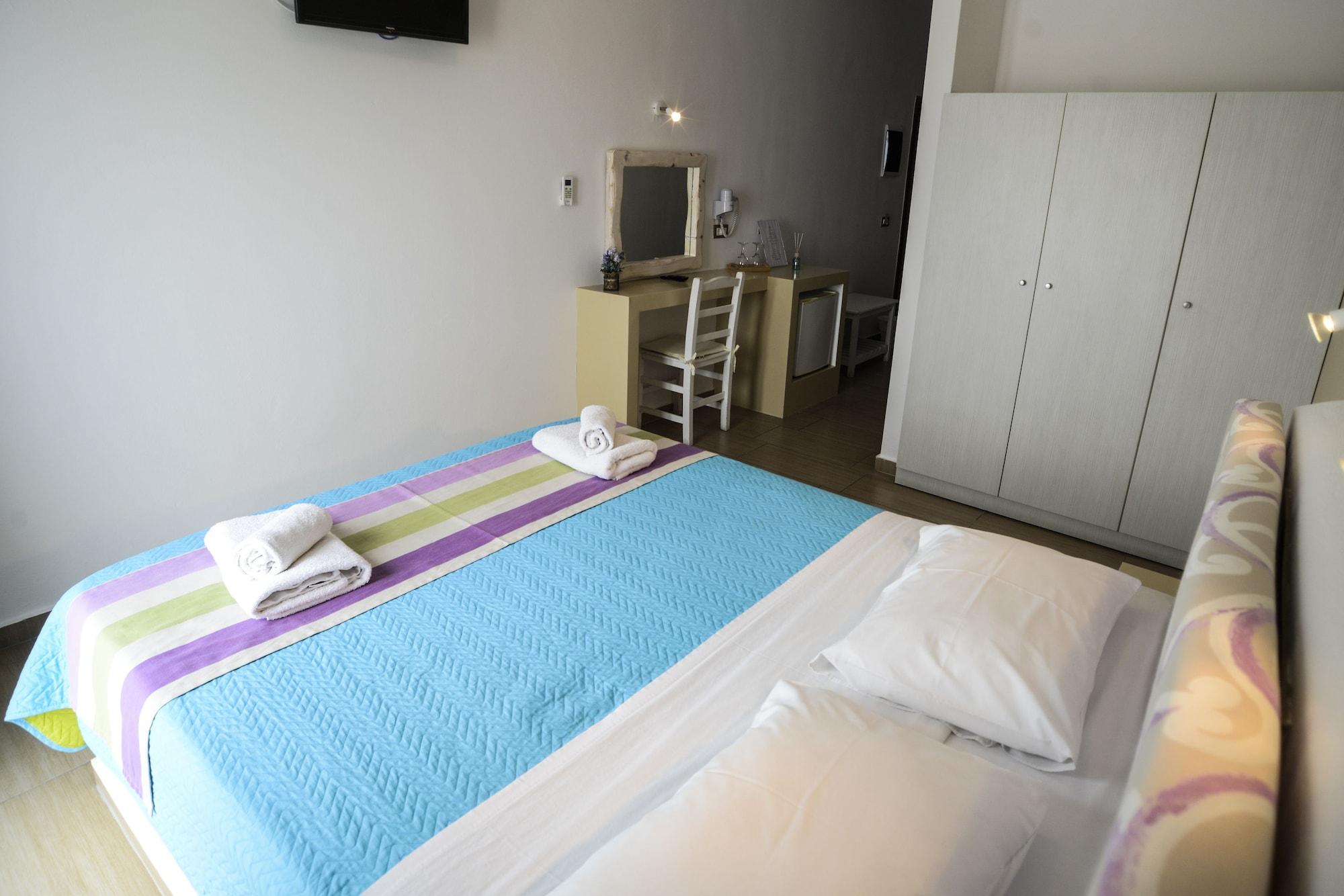 Omiros Hotel メッサリア エクステリア 写真