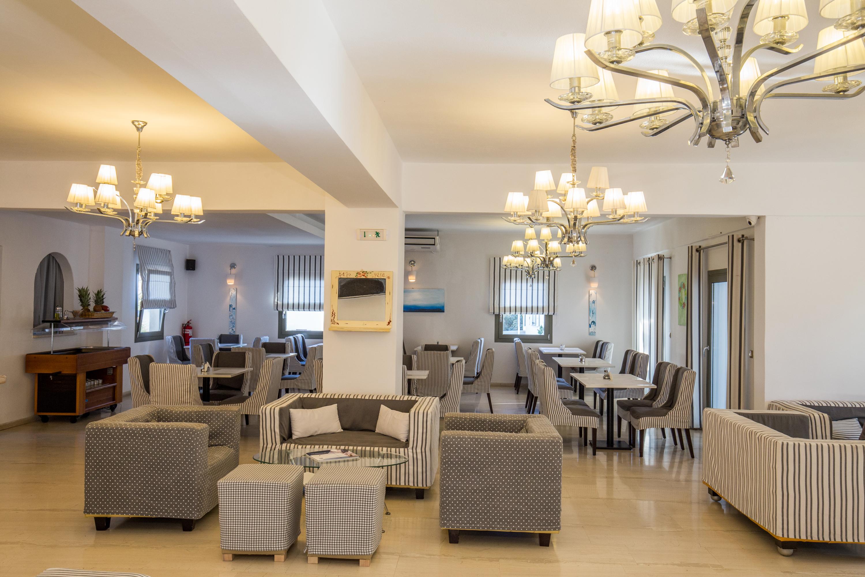 Omiros Hotel メッサリア エクステリア 写真