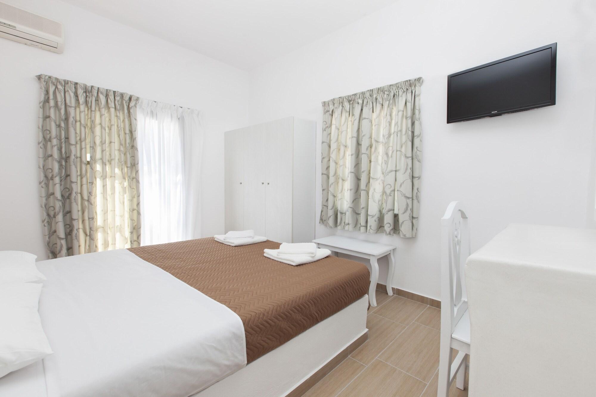 Omiros Hotel メッサリア エクステリア 写真
